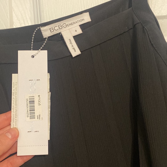 Slit leg BCBGENERATION DRESS - Picture 6 of 7